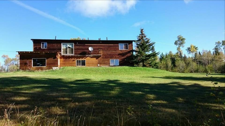 Wettstone Guest Ranch Bed and Breakfast Bridge Lake Δωμάτιο φωτογραφία