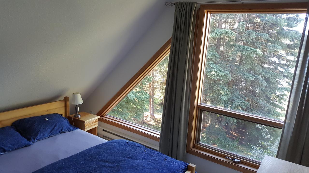 Wettstone Guest Ranch Bed and Breakfast Bridge Lake Εξωτερικό φωτογραφία