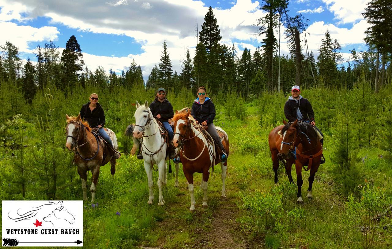 Wettstone Guest Ranch Bed and Breakfast Bridge Lake Εξωτερικό φωτογραφία